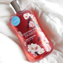 Sữa tắm Bath & BodyWorks tổng hợp nhiều hương của Mỹ